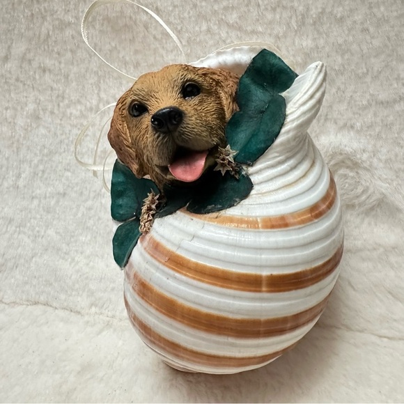 Golden Retriever Wrapped In A Conch Seashell Christmas Ornament - Picture 2 of 8